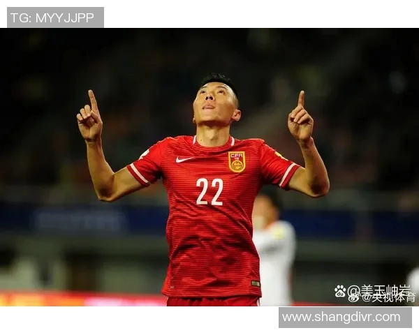 中国足球明星男的崛起与挑战：从青训到国际赛场的奋斗历程