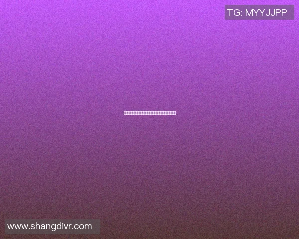 足球明星与卫星人奇幻碰撞的精彩瞬间图片展示