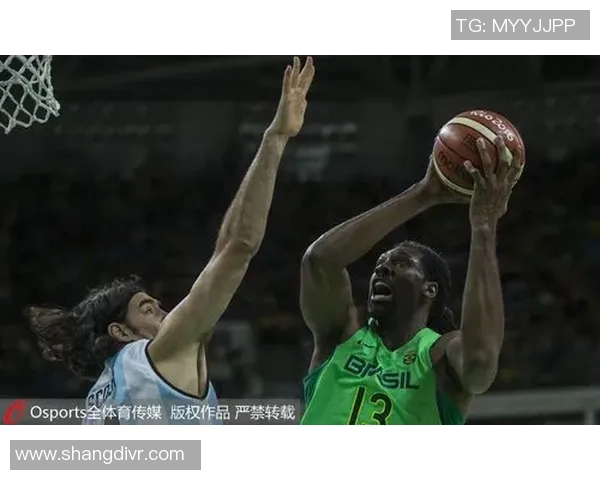 内内与巴西足球明星的精彩互动与成长历程揭秘